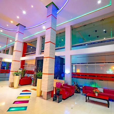 Miyanna Hotel Медан Екстериор снимка