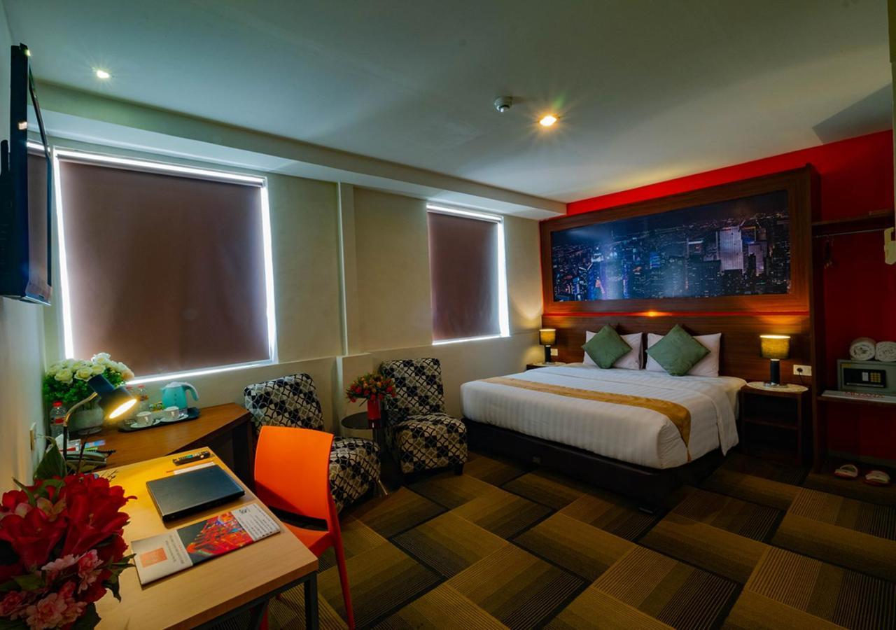 Miyanna Hotel Медан Екстериор снимка