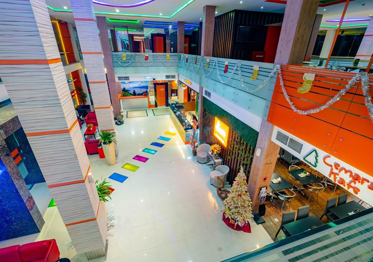 Miyanna Hotel Медан Екстериор снимка