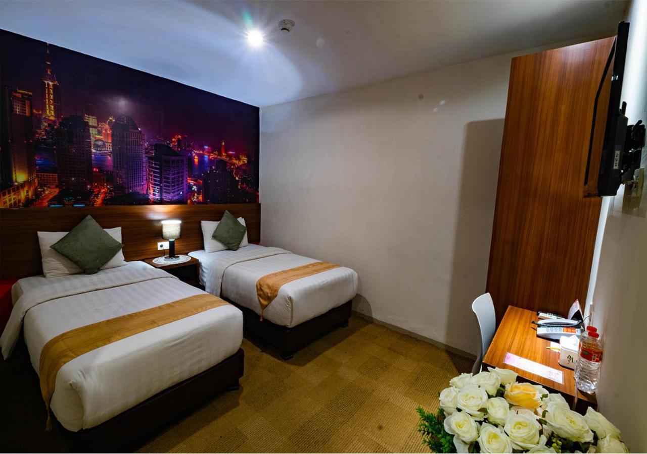 Miyanna Hotel Медан Екстериор снимка