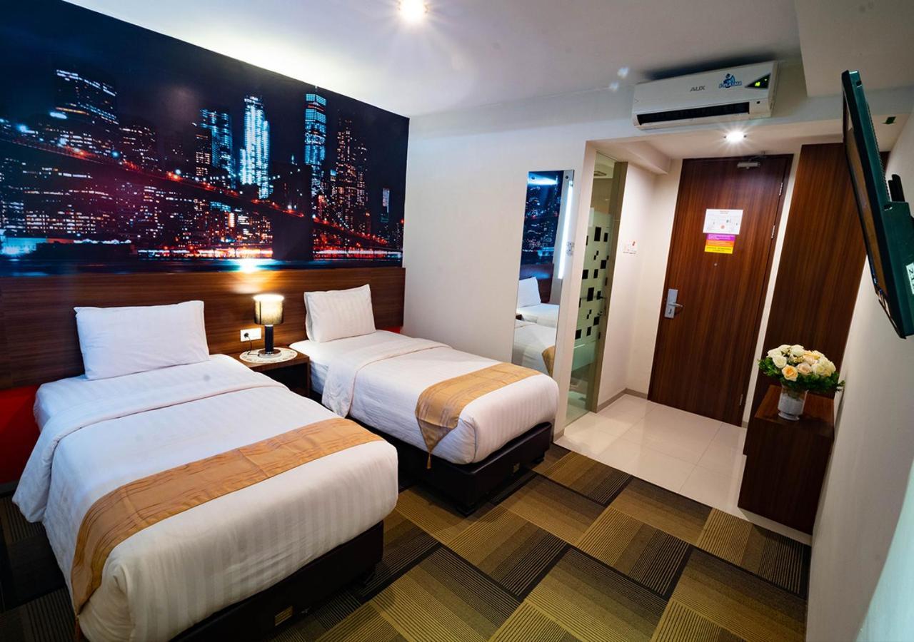 Miyanna Hotel Медан Екстериор снимка
