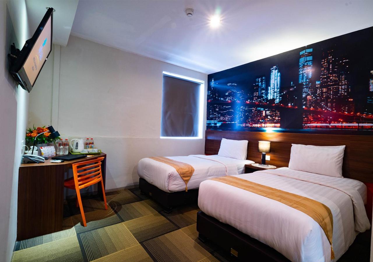 Miyanna Hotel Медан Екстериор снимка