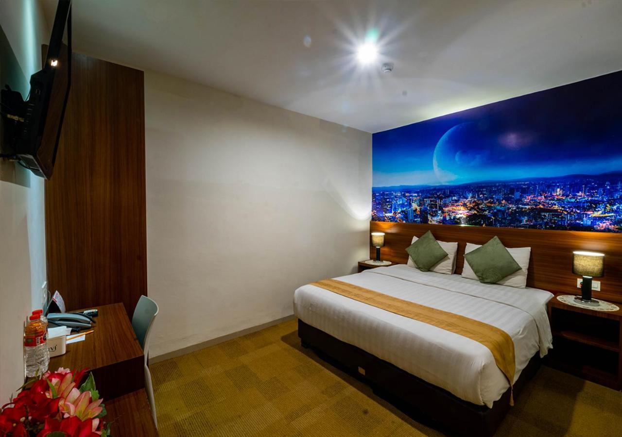 Miyanna Hotel Медан Екстериор снимка
