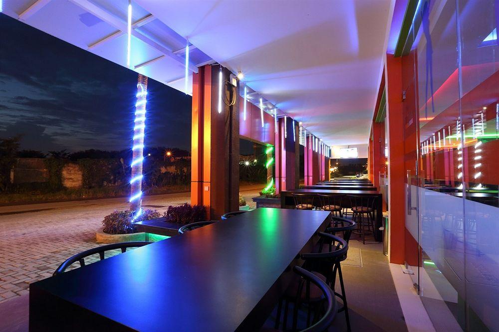 Miyanna Hotel Медан Екстериор снимка