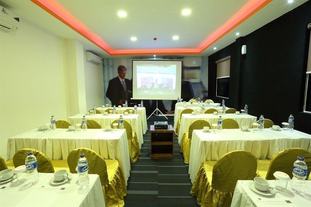 Miyanna Hotel Медан Екстериор снимка