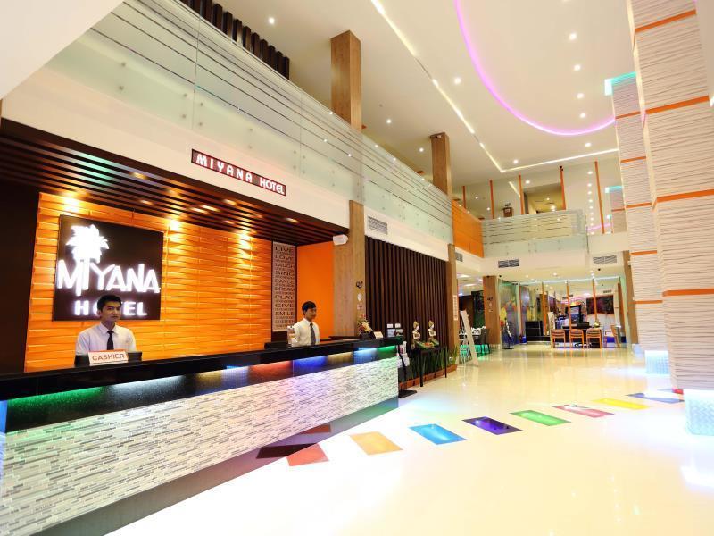 Miyanna Hotel Медан Екстериор снимка