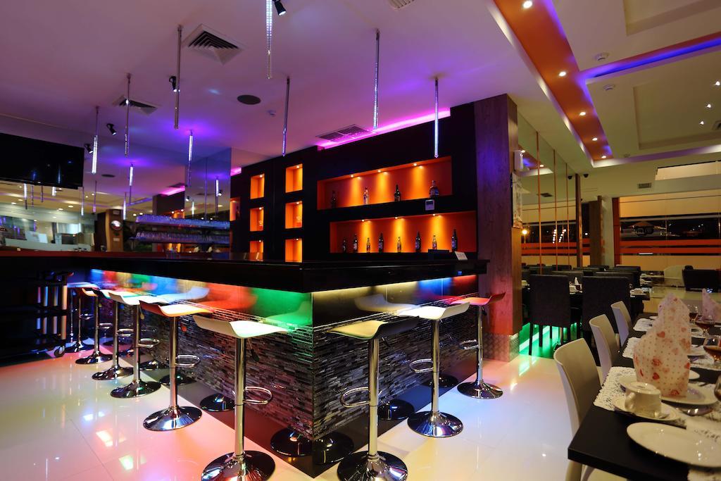 Miyanna Hotel Медан Екстериор снимка